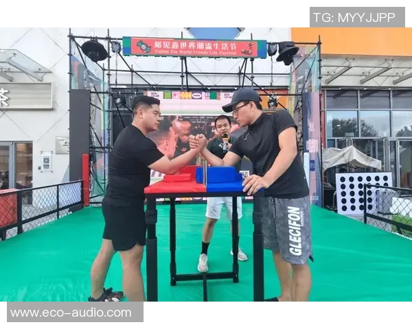 足球球星颠纸巾挑战赛引发关注 网友纷纷模仿成新潮流