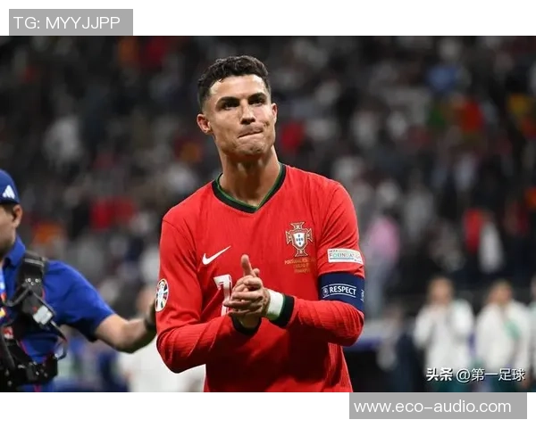 史上十大足球传奇人物盘点他们的辉煌成就与历史影响力